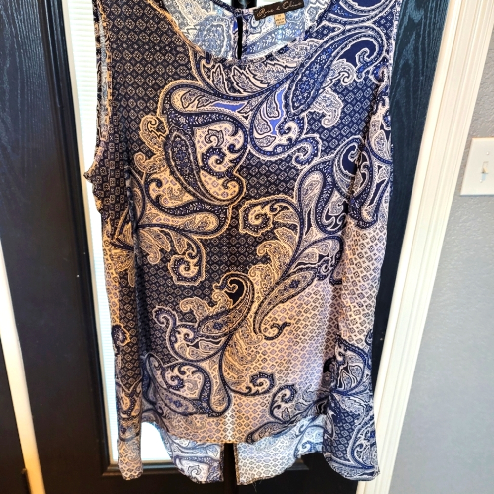 Woman's blouse
